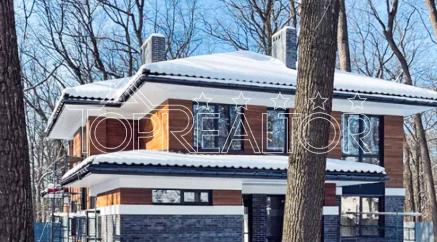 Офіс продажів селища Forest пропонує новий стильний котедж | Toprealtor