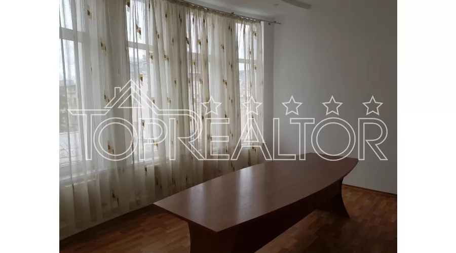 Здам в оренду офіс загальною площею 250 кв.м., в центрі міста ст. м. Університет | Toprealtor