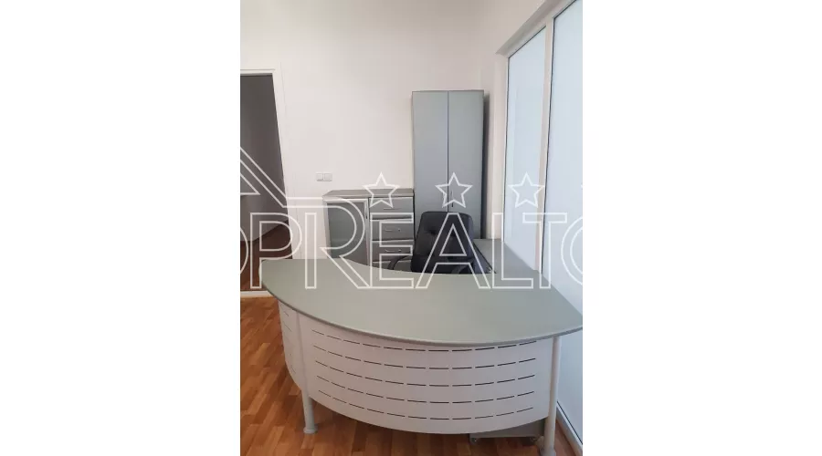 Здам в оренду офіс загальною площею 250 кв.м., в центрі міста ст. м. Університет | Toprealtor