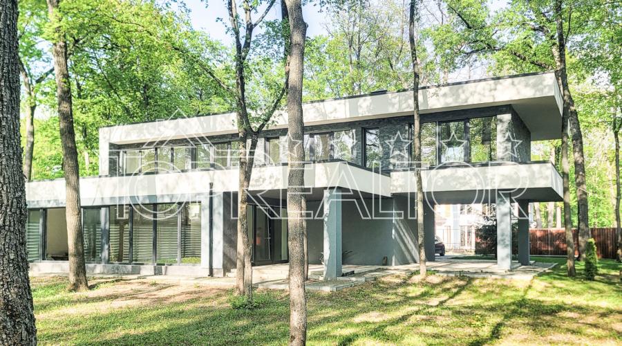 Продам современный дом в поселке Форест | Toprealtor