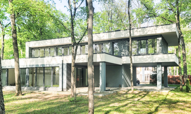 Продам современный дом в поселке Форест | Toprealtor