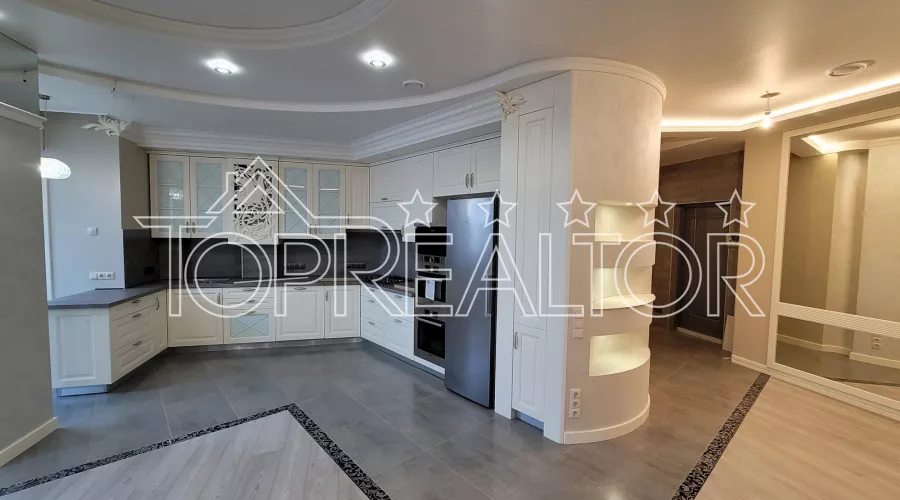 Продам 4-кімнатну квартиру з новим ремонтом на Бакуліна 33 | Toprealtor