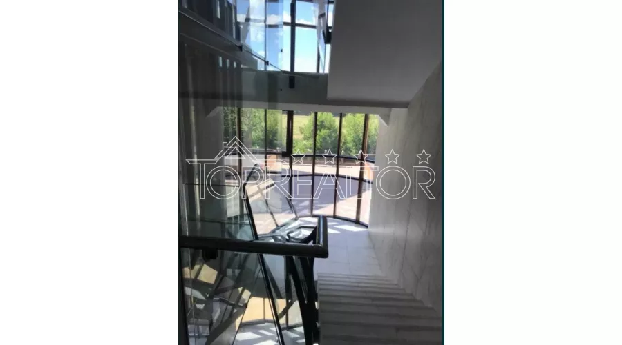 Продам 4 кімнатну квартиру в ЖК Фаворит | Toprealtor