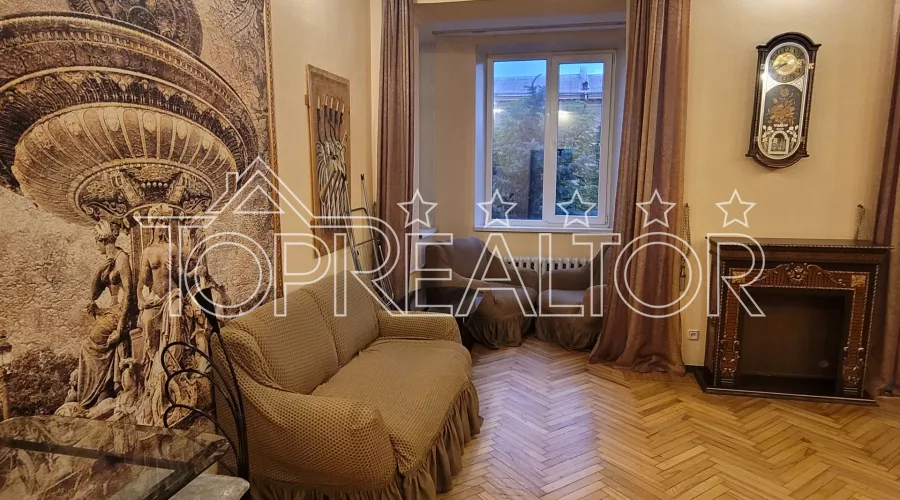 Продам 3-кімнатну квартиру в сталінці поруч з парком Горького | Toprealtor