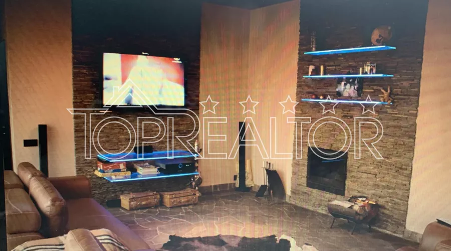 Продам будинок із сонячною електростанцією в Люботині | Toprealtor