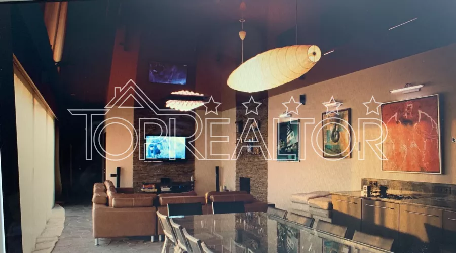 Продам будинок із сонячною електростанцією в Люботині | Toprealtor