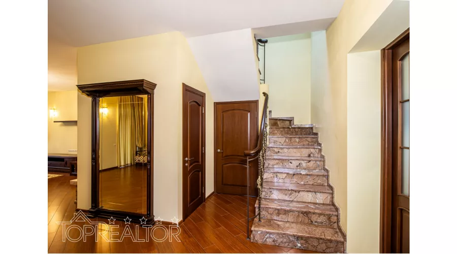 Продам будинок у стилі шале на Шатилівці | Toprealtor