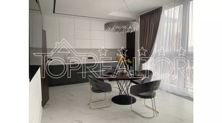 4-кімн. студійна квартира з 3-ма спальнями в ЖК Резиденція | Toprealtor