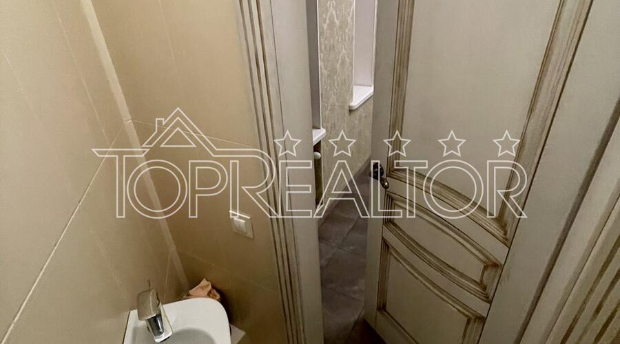 Продам 3-комнатную квартиру с ремонтом рядом с парком Горького | Toprealtor