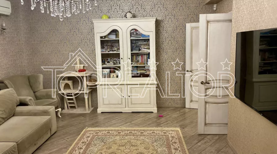 Продам 3-кімнатну квартиру з ремонтом поруч з парком Горького | Toprealtor