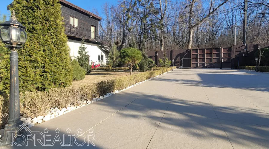 Продам затишний будинок Павлово Поле поруч з лісопарком. Є відеоогляд. | Toprealtor