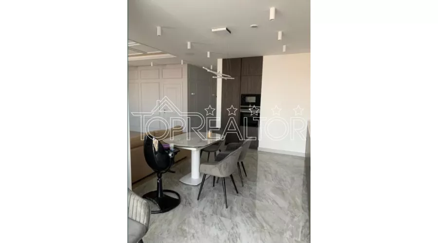 Продам 3-кімнатну квартиру з ремонтом і з паркінгами в ЖК Ключ | Toprealtor