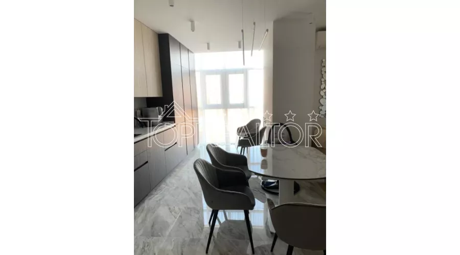 Продам 3-кімнатну квартиру з ремонтом і з паркінгами в ЖК Ключ | Toprealtor