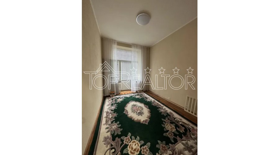 Продам 4-комнатную квартиру в дореволюционном особняке | Toprealtor