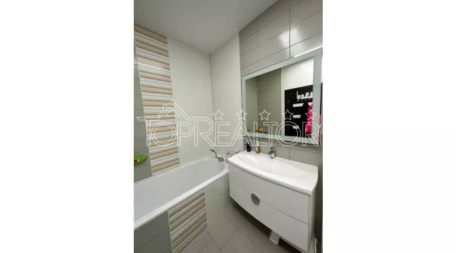 Продам 3-кімн. студійну квартиру в ЖК Ультра | Toprealtor