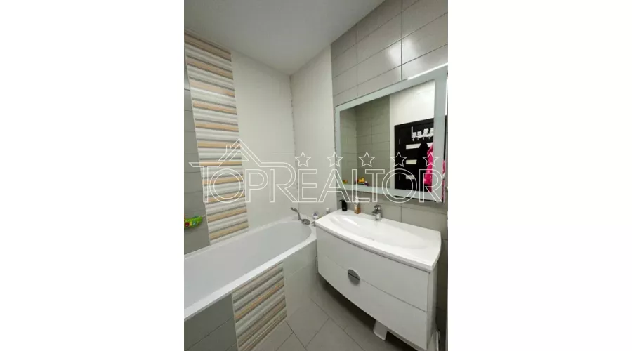 Продам 3-кімн. студійну квартиру в ЖК Ультра | Toprealtor