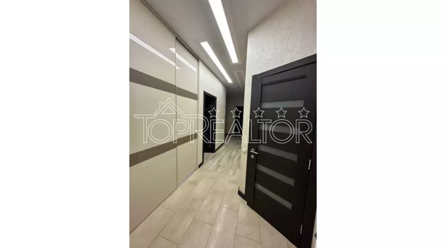 Продам 3-кімн. студійну квартиру в ЖК Ультра | Toprealtor