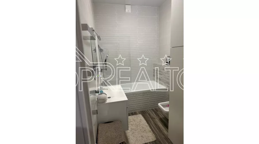 Здається в оренду 4-кімн. студійна квартира з 3-ма спальнями в Будинку на набережній | Toprealtor