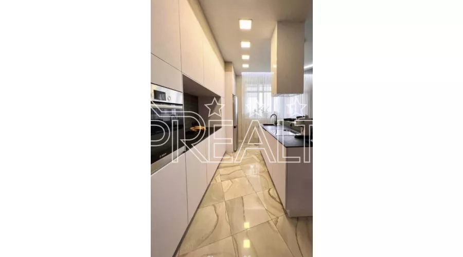 Продам 3-кімнатну студійну квартиру на вул.Культури 22-В | Toprealtor