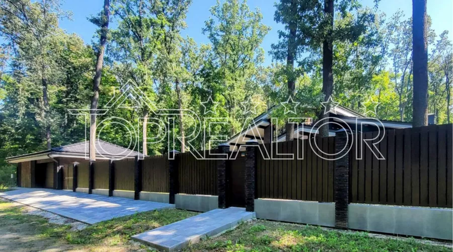 Продаж нового будинку у стилі шалє у Парк Хаус | Toprealtor