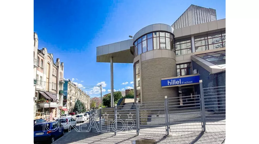 Продам 3-поверховий бізнесцентр на вул.Короленко | Toprealtor