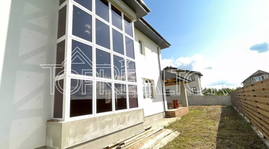 Продам сучасний будинок в котеджному містечку Нова Флорінка | Toprealtor