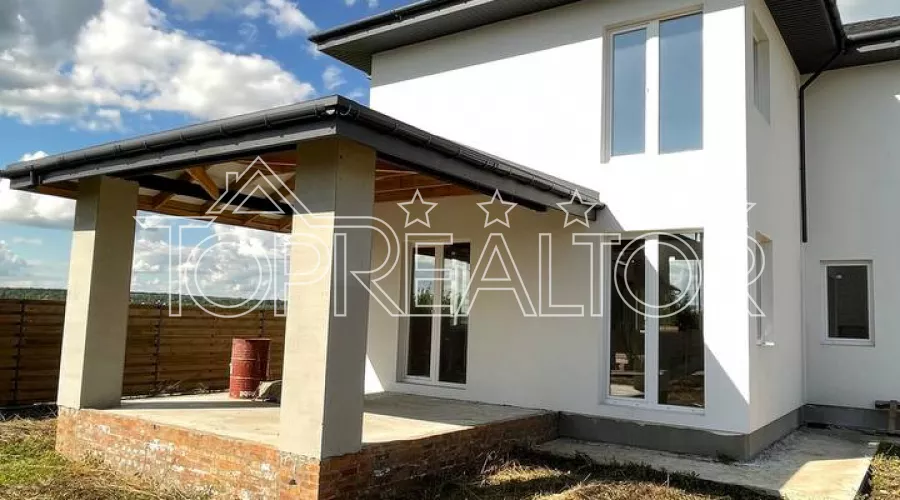 Продам сучасний будинок в котеджному містечку Нова Флорінка | Toprealtor