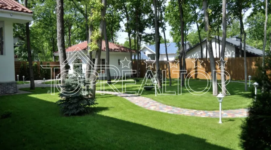 Продам котедж в селищі Лісному | Toprealtor