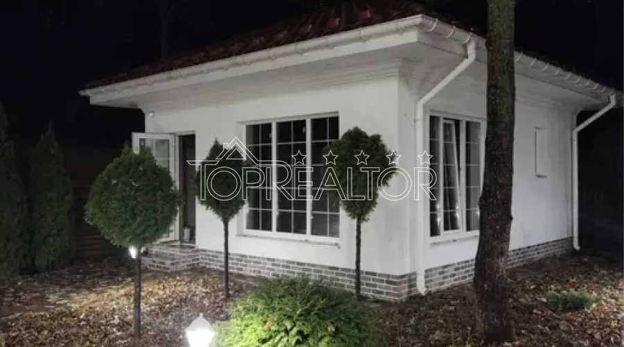 Продам котедж в селищі Лісному | Toprealtor