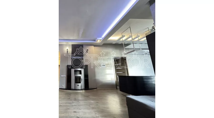 Продам 3-кімн. квартиру на вул. Ярослава Мудрого | Toprealtor