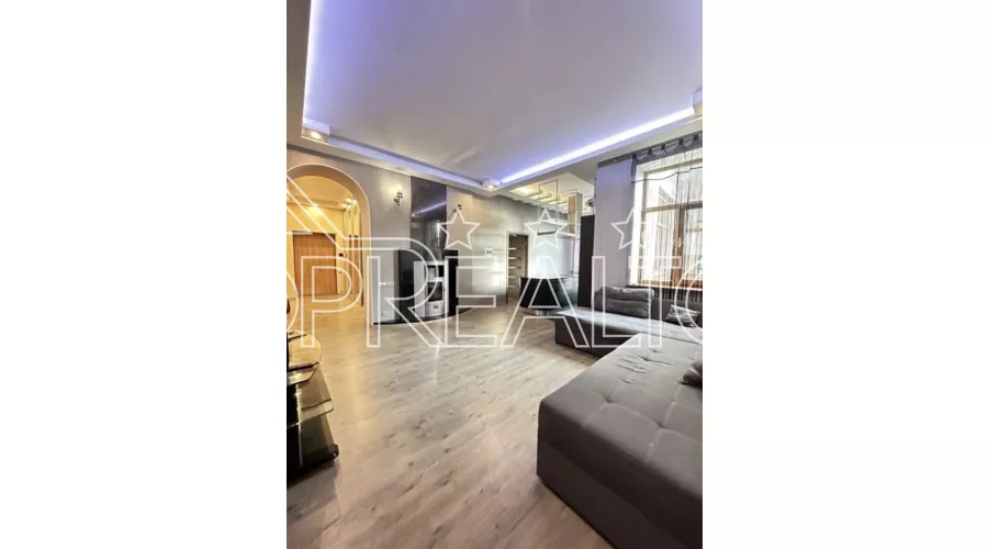 Продам 3-кімн. квартиру на вул. Ярослава Мудрого | Toprealtor