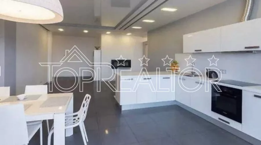 Продається простора 4-кімнатна квартира в престижному ЖК Гранд | Toprealtor