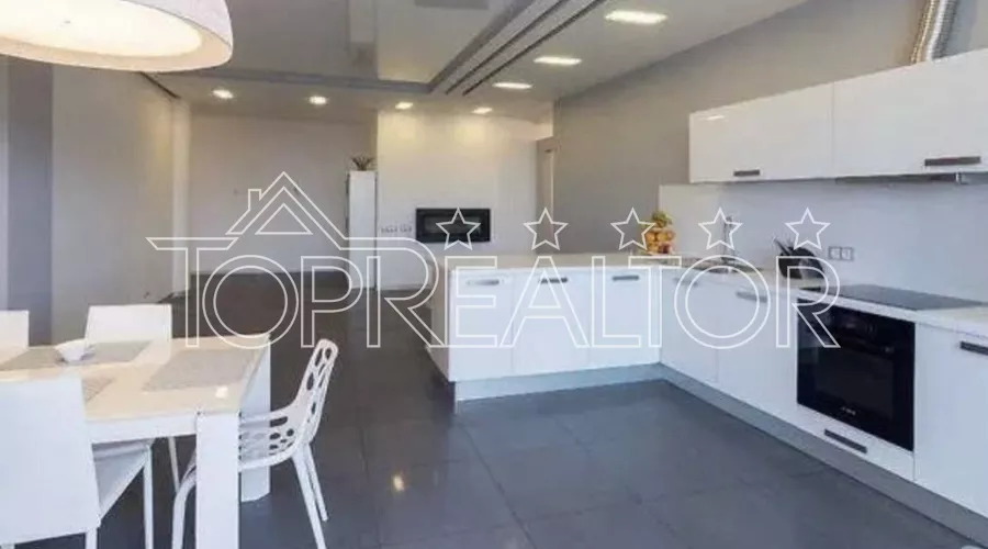 Продається простора 4-кімнатна квартира в престижному ЖК Гранд | Toprealtor