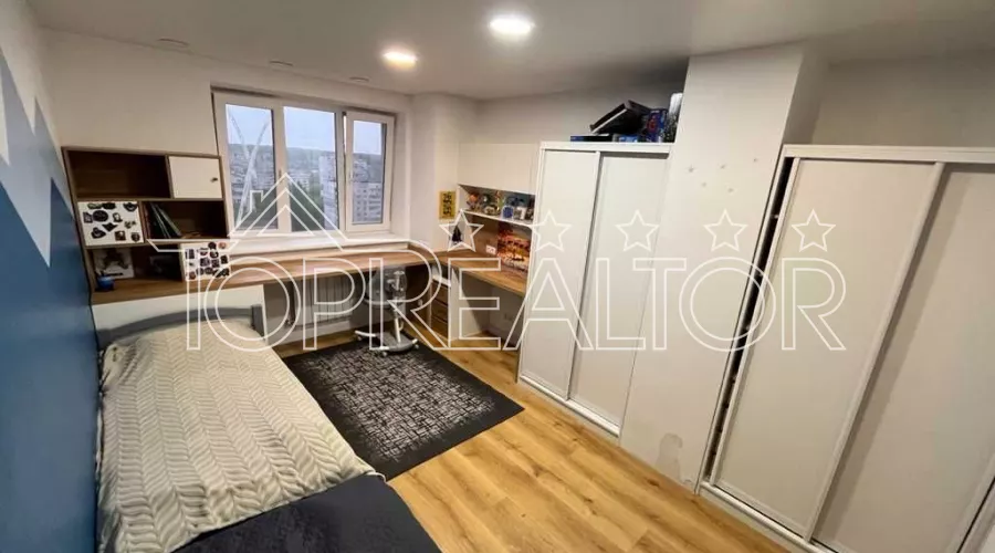 Продаю 2-кімнатну квартиру-студію площею 90 м2 в ЖК Дует | Toprealtor