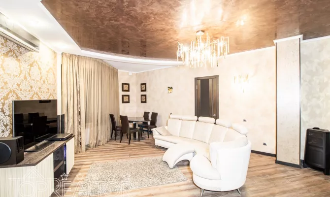 Продам 4-кімн. квартиру по вулиці Свободи 36А | Toprealtor