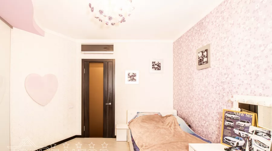 Продам 4-кімн. квартиру по вулиці Свободи 36А | Toprealtor