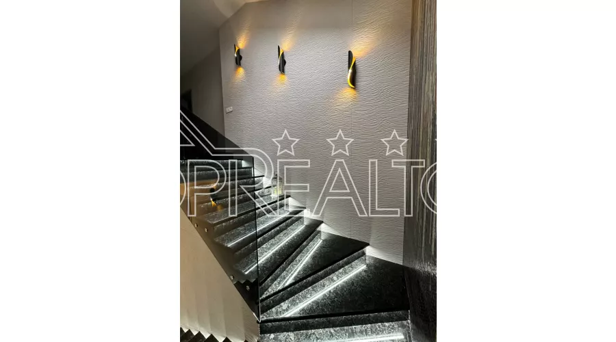 Продам будинок з приголомшливим дизайном на Холодній Горі | Toprealtor