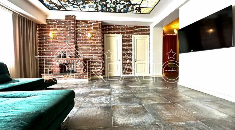 Продам 3-кімн. студійну квартиру в Будинку на набережній | Toprealtor