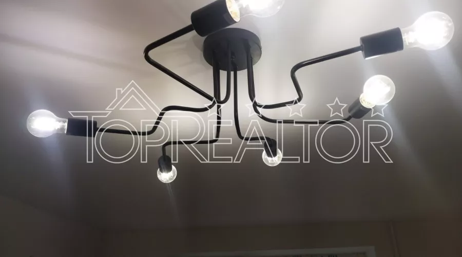 Продам 2-кімнатну квартиру в селищі Жуковського | Toprealtor