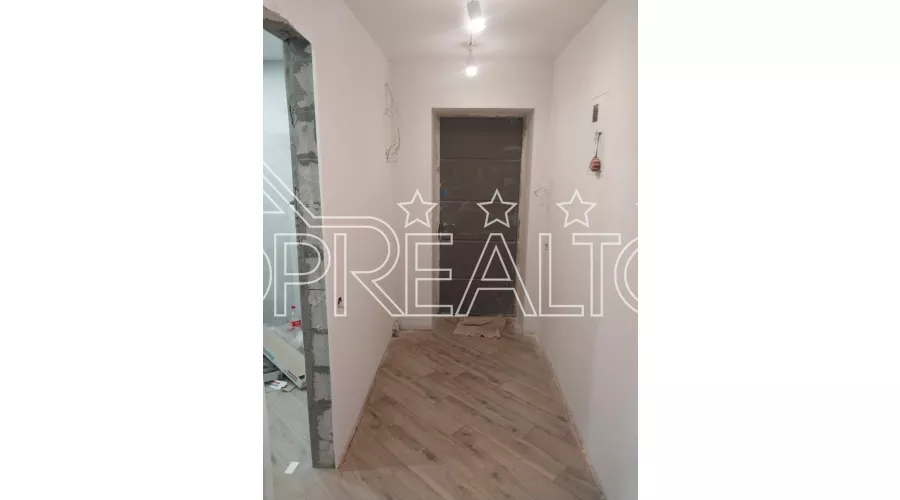 Продам 2-кімнатну квартиру в селищі Жуковського | Toprealtor