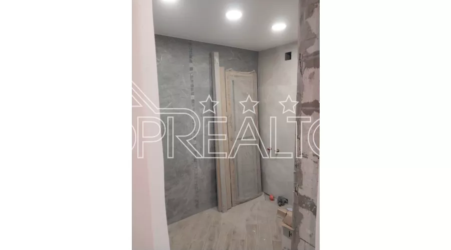 Продам 2-кімнатну квартиру в селищі Жуковського | Toprealtor