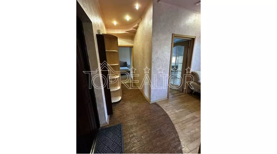 Продам 3-кімнатну квартиру з ремонтом на Пушкінській | Toprealtor