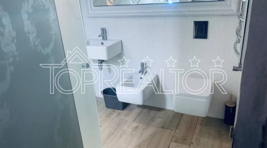 Продам 3-кімнатну квартиру по вулиці Шатиловській 1 | Toprealtor