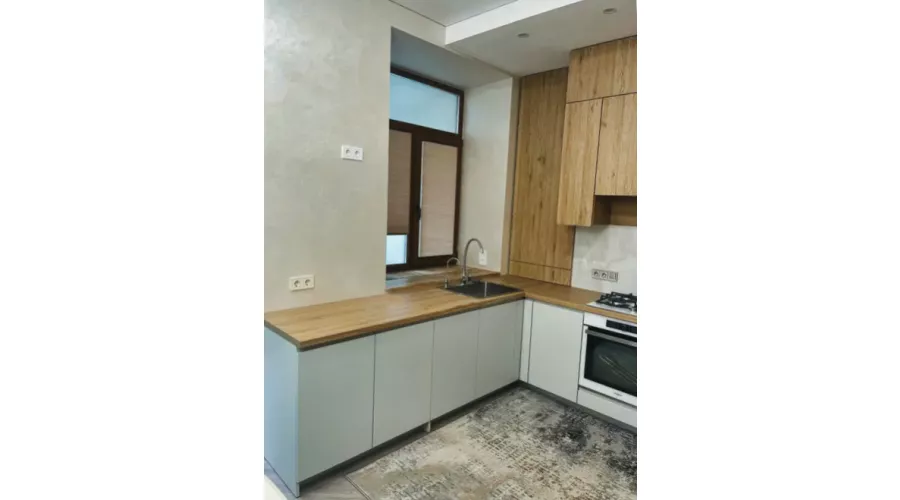 Продається простора 3-кімнатна квартира в центрі міста | Toprealtor