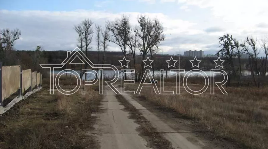 Ділянка 30 соток на Чайковці з видом на воду | Toprealtor