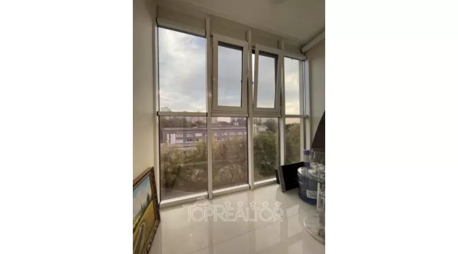 Продам 2 кімнатну квартиру ЖК Смарагдове Місто | Toprealtor