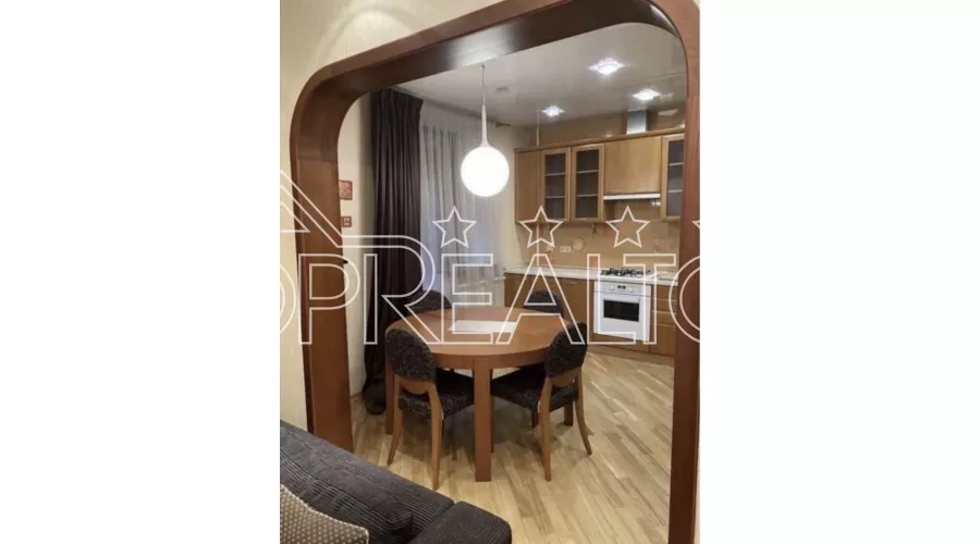 Продам 3 кімнатну квартиру площ. Конституції | Toprealtor