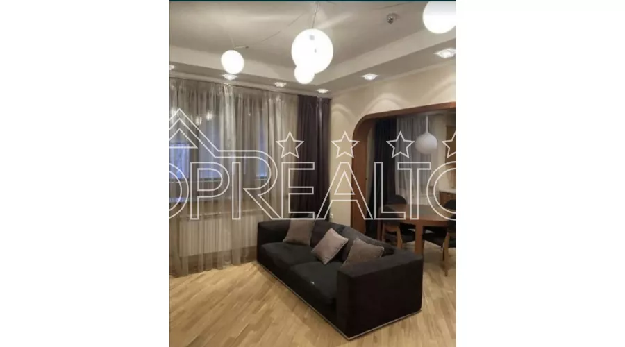 Продам 3 кімнатну квартиру площ. Конституції | Toprealtor