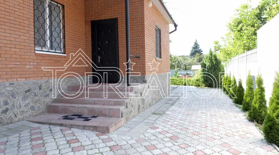 Будинок на тихій Шатиловській вулиці | Toprealtor