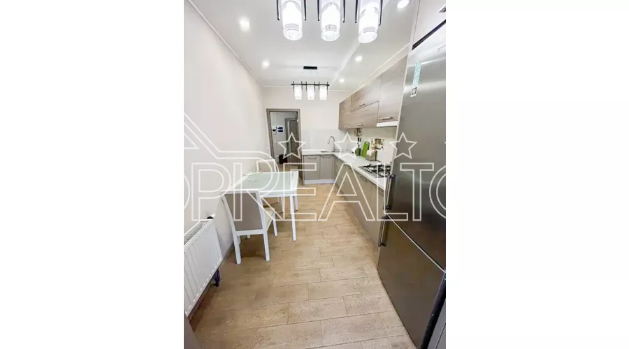 Продам 2 кімнатну квартиру в ЖК Смарагдове місто | Toprealtor